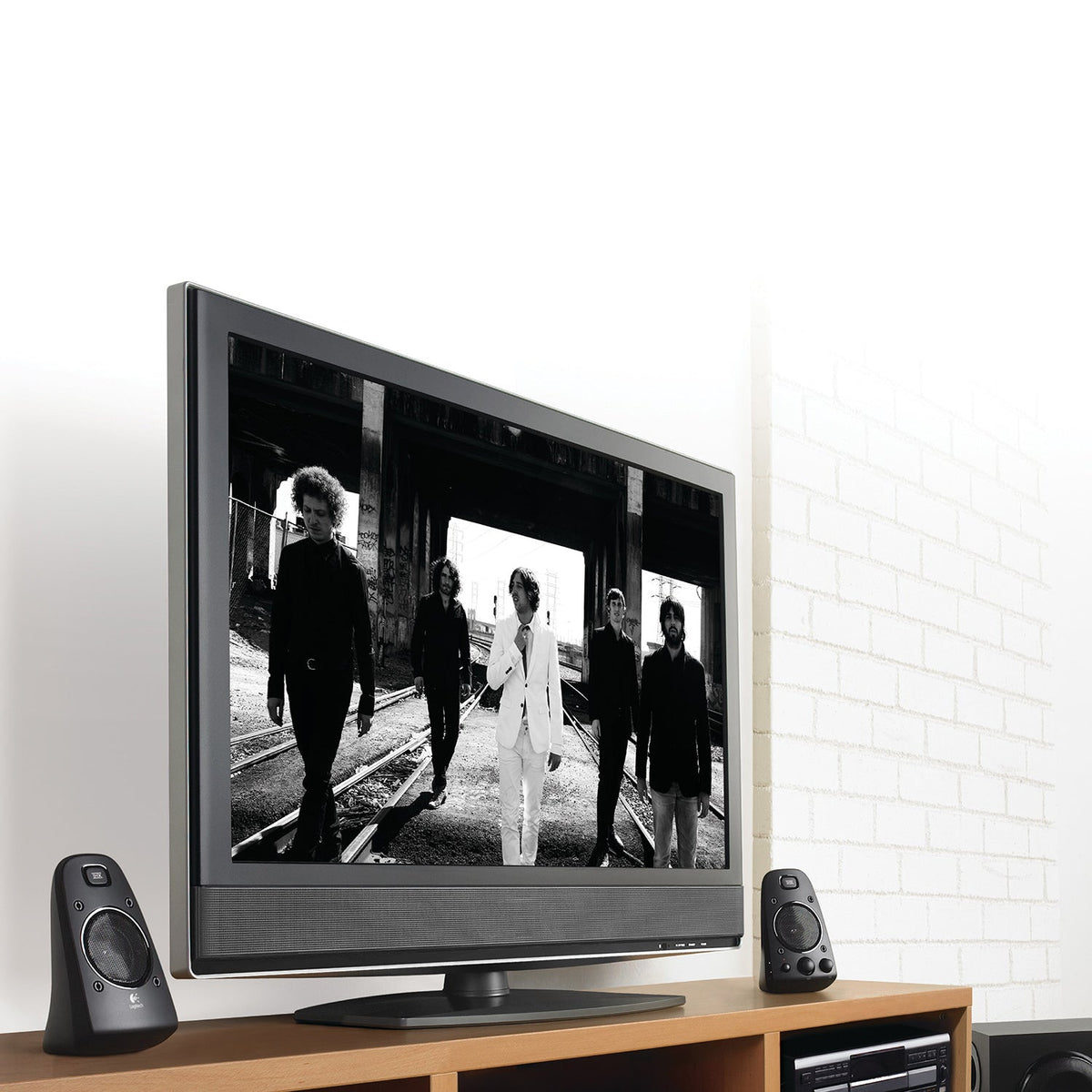 Logitech Z623 Speaker System with Subwoofer